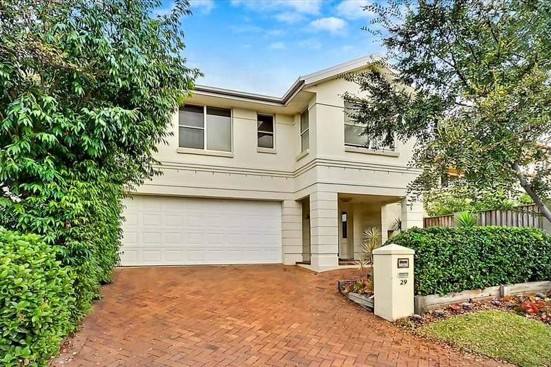 thumbnail image of 29 Skylark Circuit BELLA VISTA